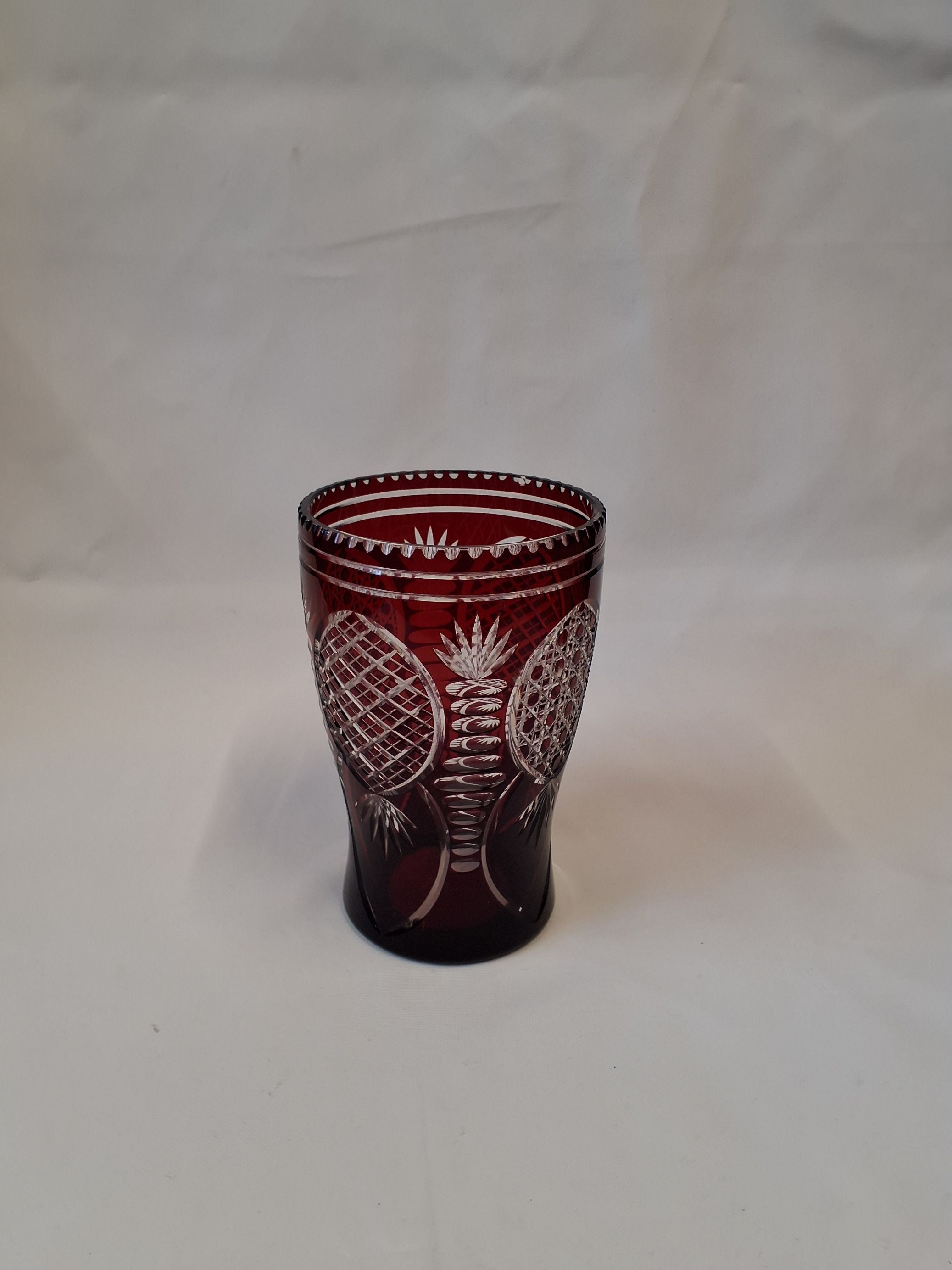 Rød vase